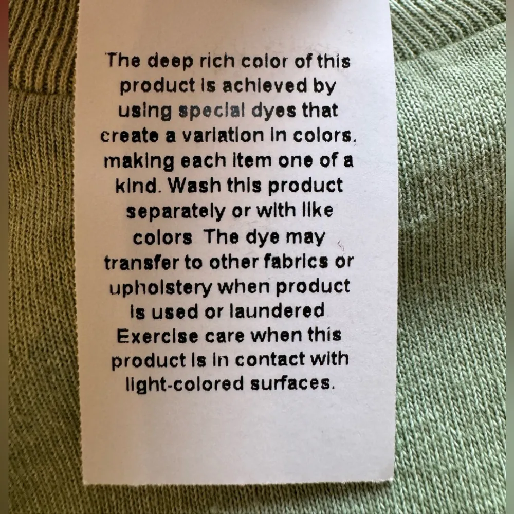 NWT Nordstrom Rack Artsy Graphic Tee S - need to wash make up on collar - Image 5