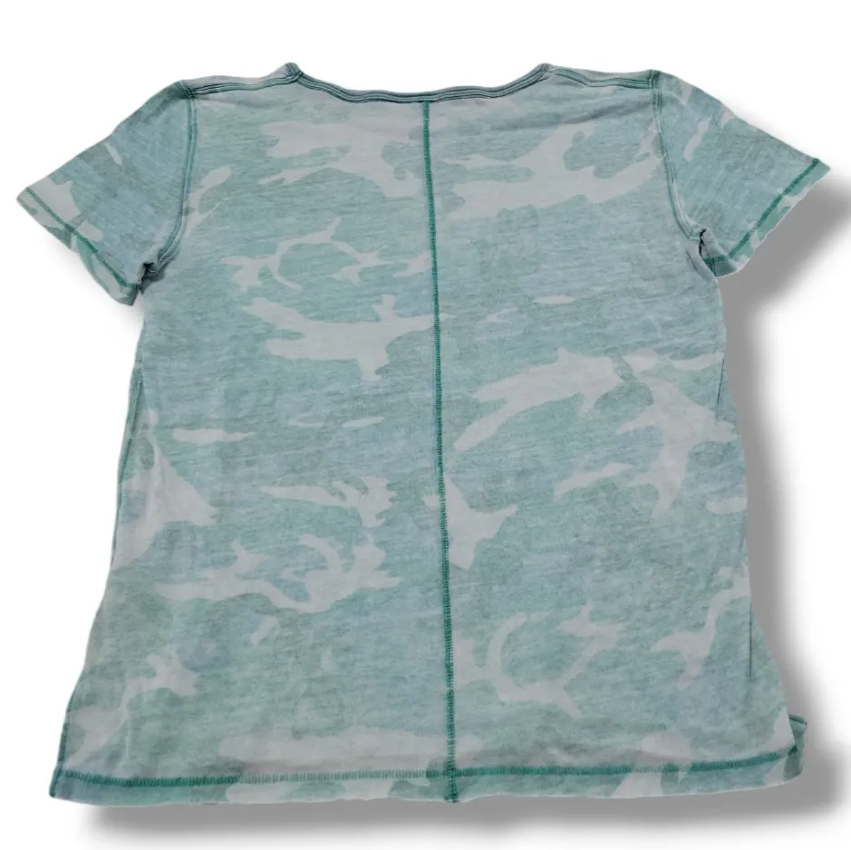 Top Size Small Women's Camo Tee Loose Camouflage T-Shirt Lightweight - Image 4