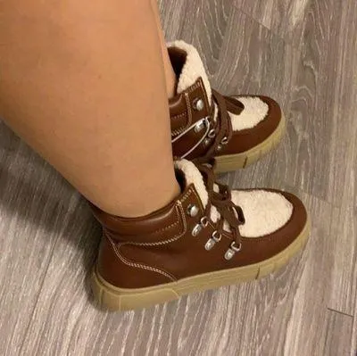 Universal Thread boots. 7 - Image 2