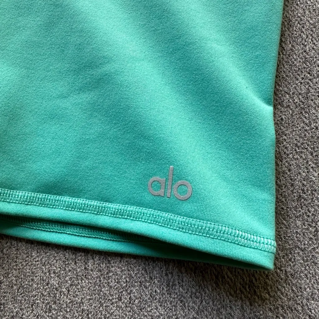 ALO Yoga Airlift Biker Shorts Ocean Teal Size Small - Image 4
