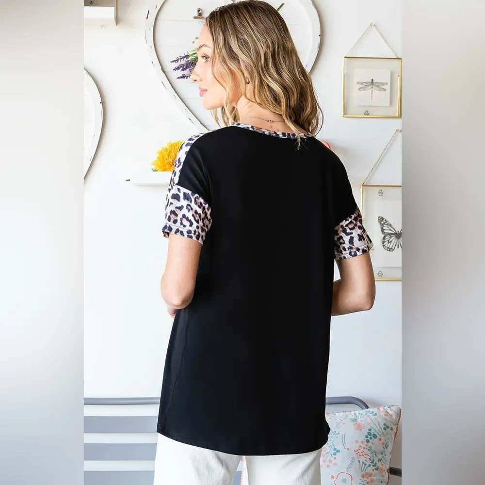 Heimish USA short sleeve leopard color block top Size 2X - Image 2