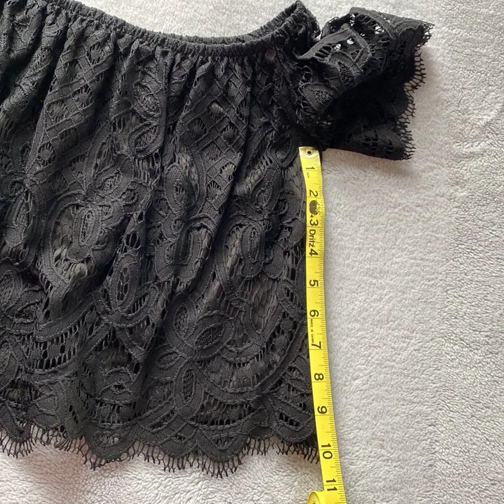 EUC Express Black Off the Shoulder Lace Top, Size Extra Small - Image 7
