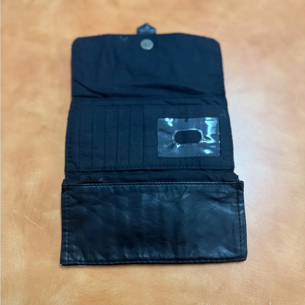 Aztec Pattern Women's Wallet with Black Accents - Image 3