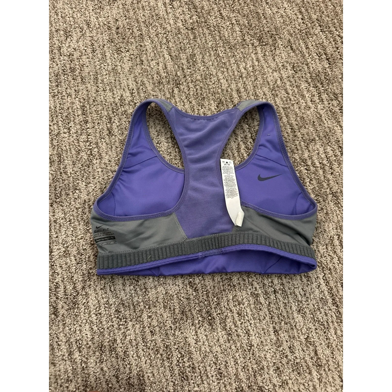 Nike Padded‎ Sports Bra size women's  XS purple - Image 4
