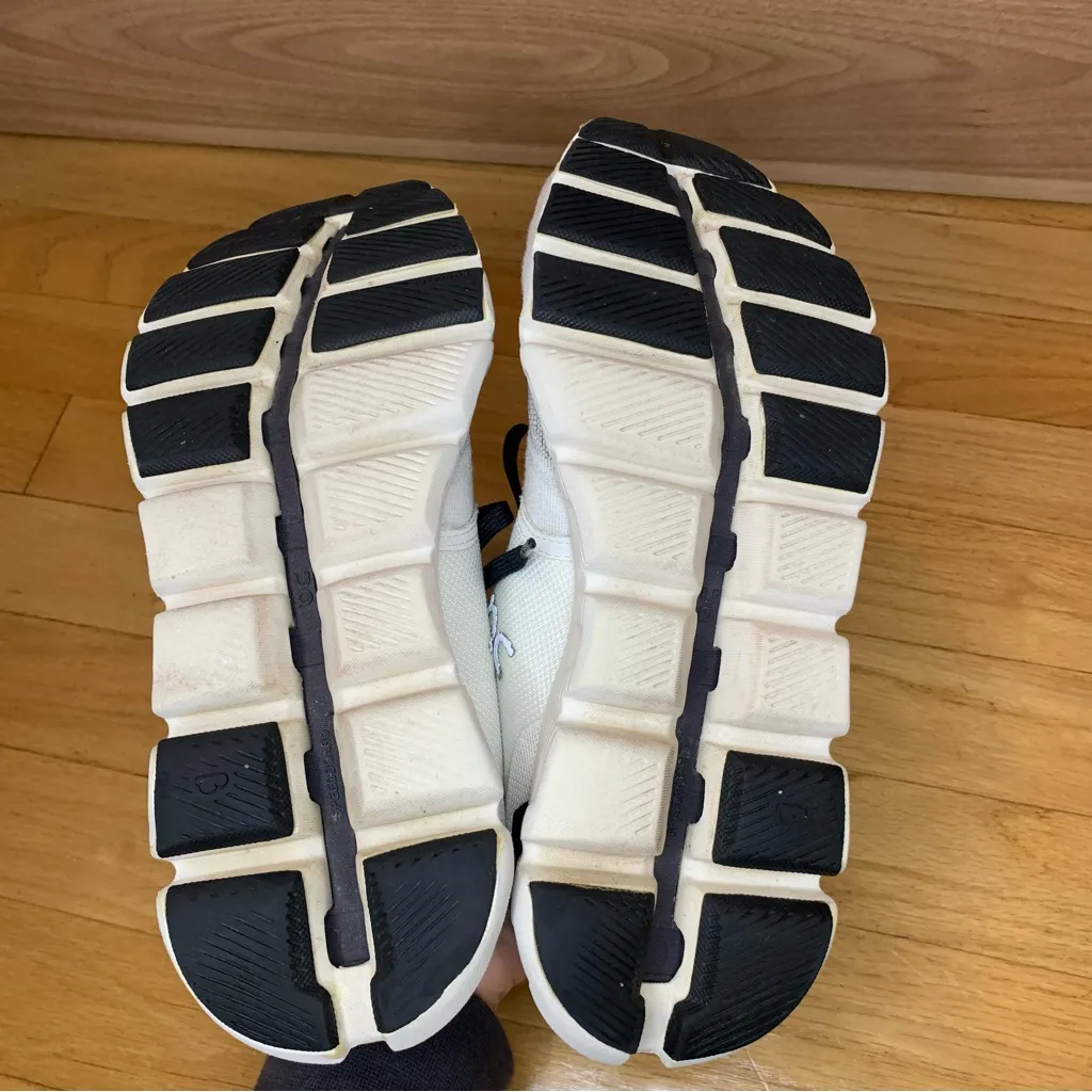 On Cloud X Women's Running Sneakers in Black and White - Size 9 - Image 7