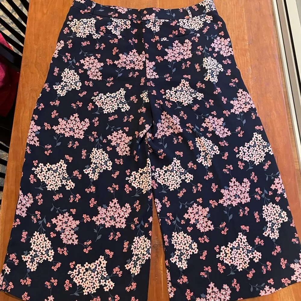 Loft Outlet Size 14 Wide Leg Crop Floral Print Dress Pant Navy Blue Lightweight - Image 2