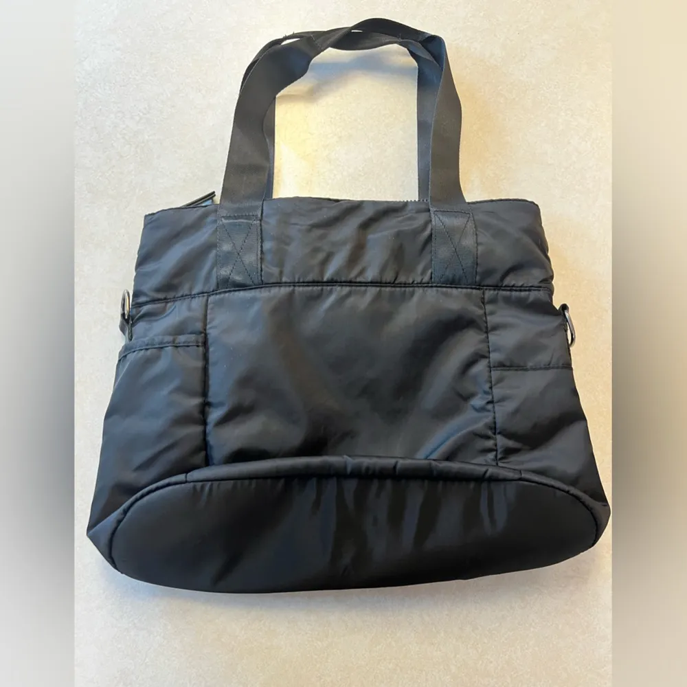 GAIAM X MICHAEL KORS YOGA TO STREET BAG! - Image 4