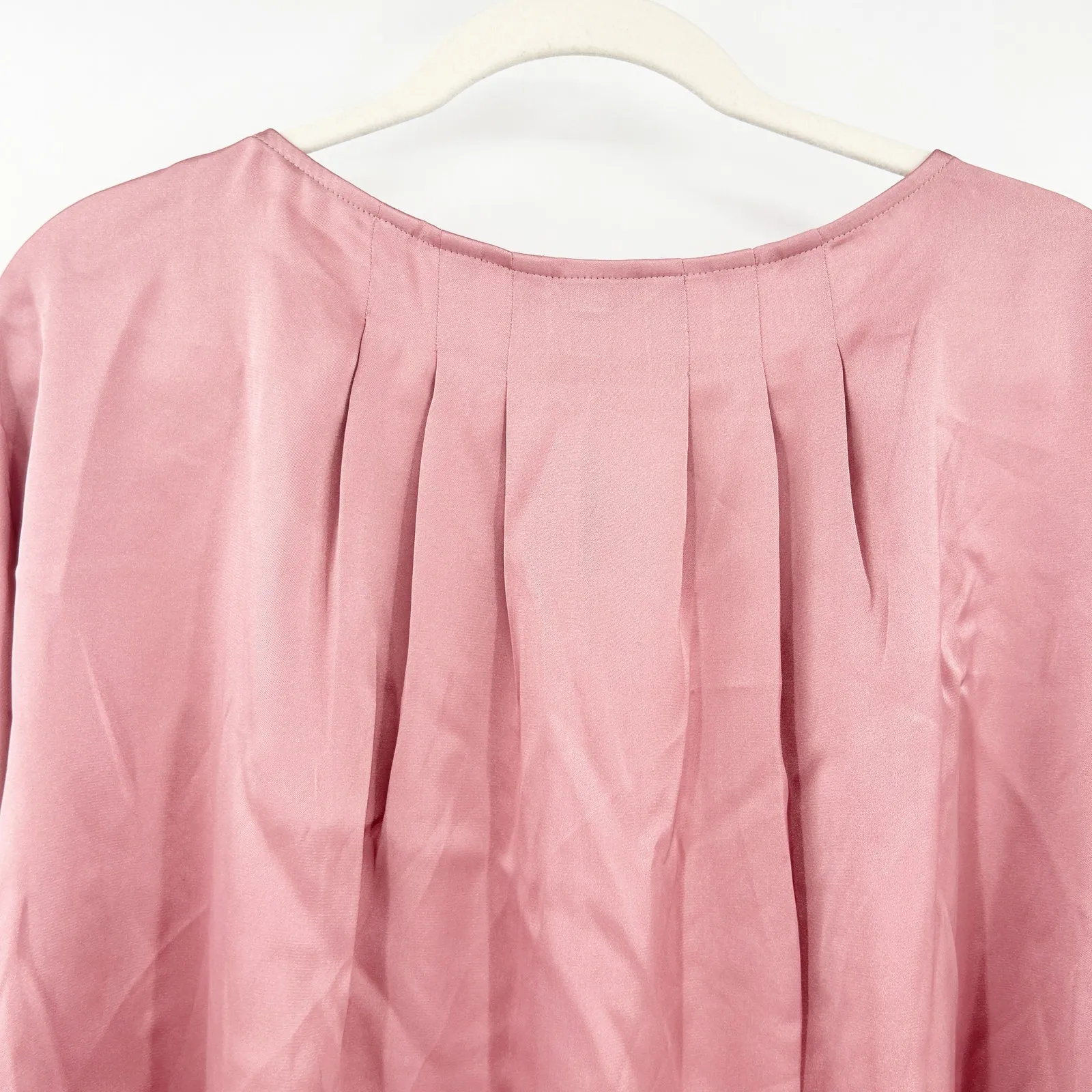 NWT Express Womens Career Pleated 3/4 Sleeve Satin Blouse Size L Dusty‎ Rose - Image 6