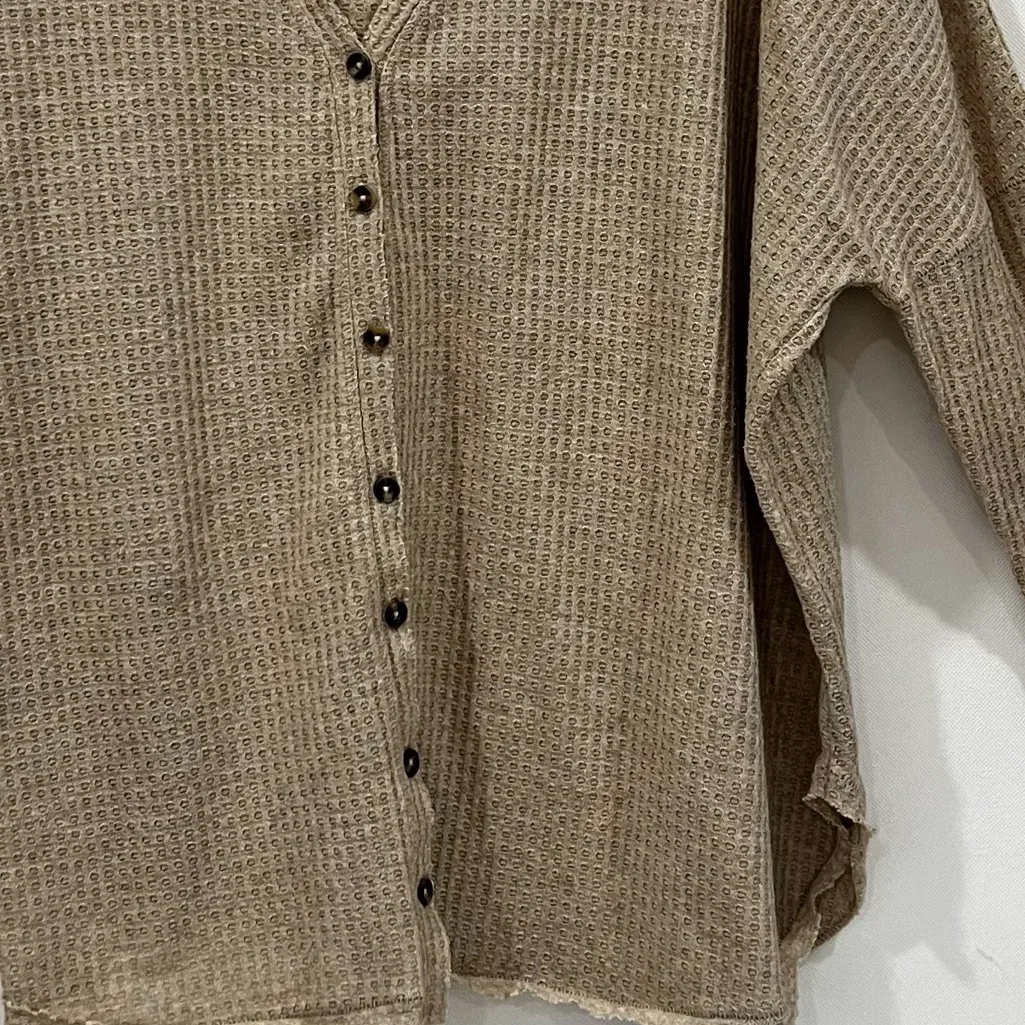 Urban Outfitters Out from Under JoJo waffle cardigan long sleeve top size large - Image 10