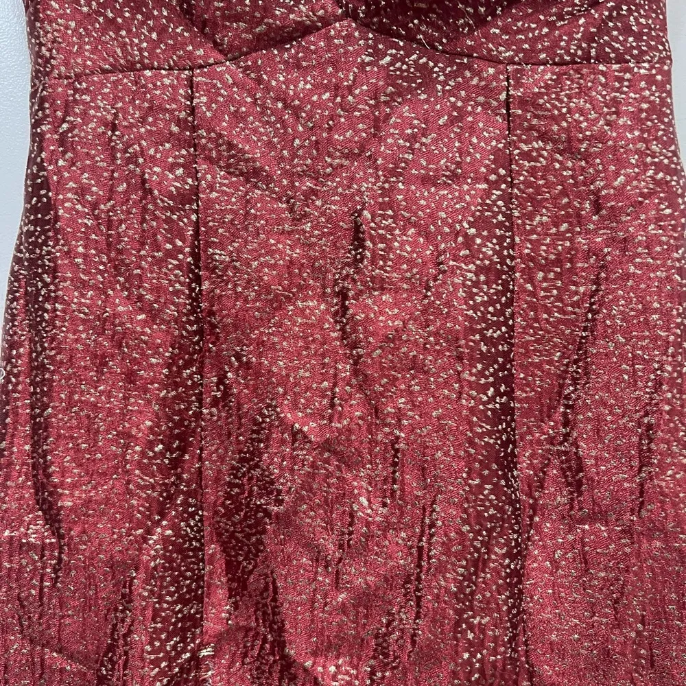 ML Monique Lhuillier Red Metallic High Low Gown Size 6 US $595 - Image 4