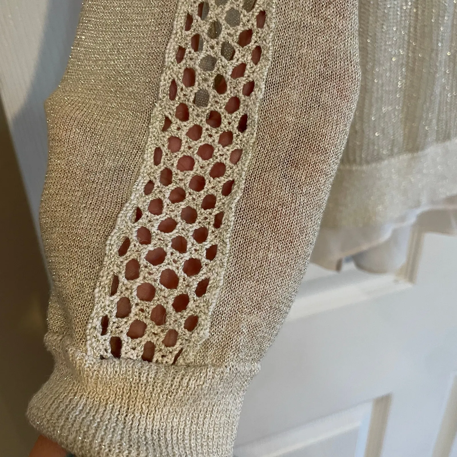 Lucky Brand Metallic V - Image 6