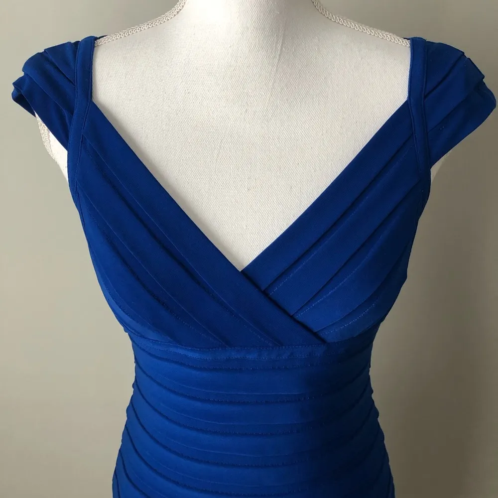 ADRIANNA PAPELL | Cap Sleeve Tiered Sheath Dress - Image 2