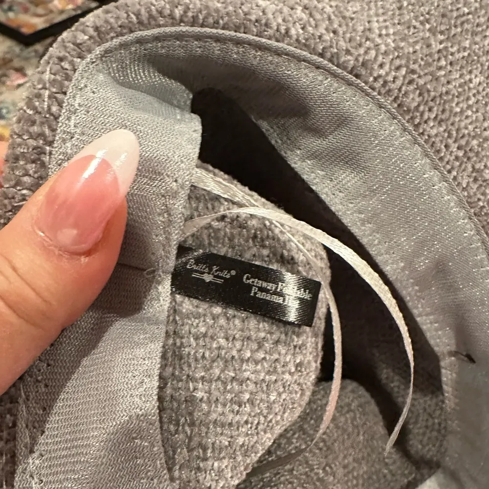 britt's knit's  Foldable Getaway Panama Gray Hat Black Band Trim - Image 8