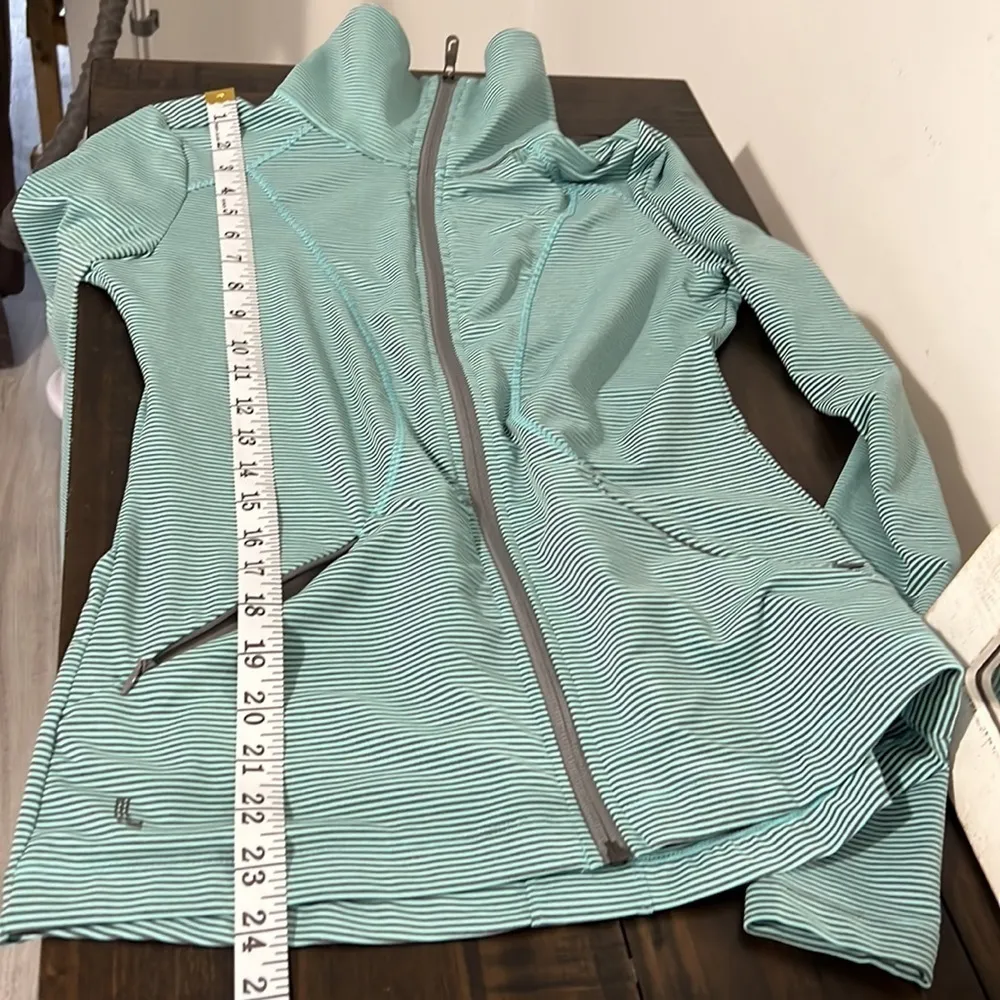 LOLE Full Zip Jacket Size Small EUC - Image 11