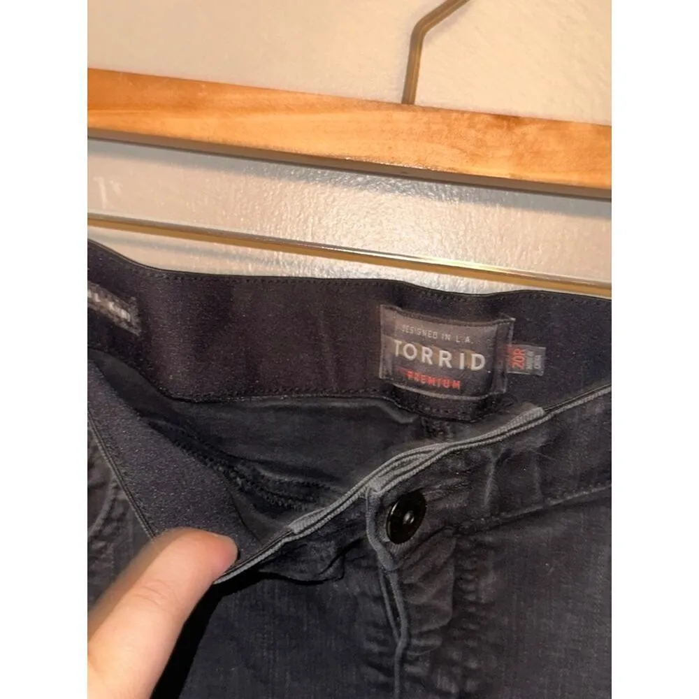 Torrid Black‎ Bombshell Skinny Jeans Size 20R - Image 3