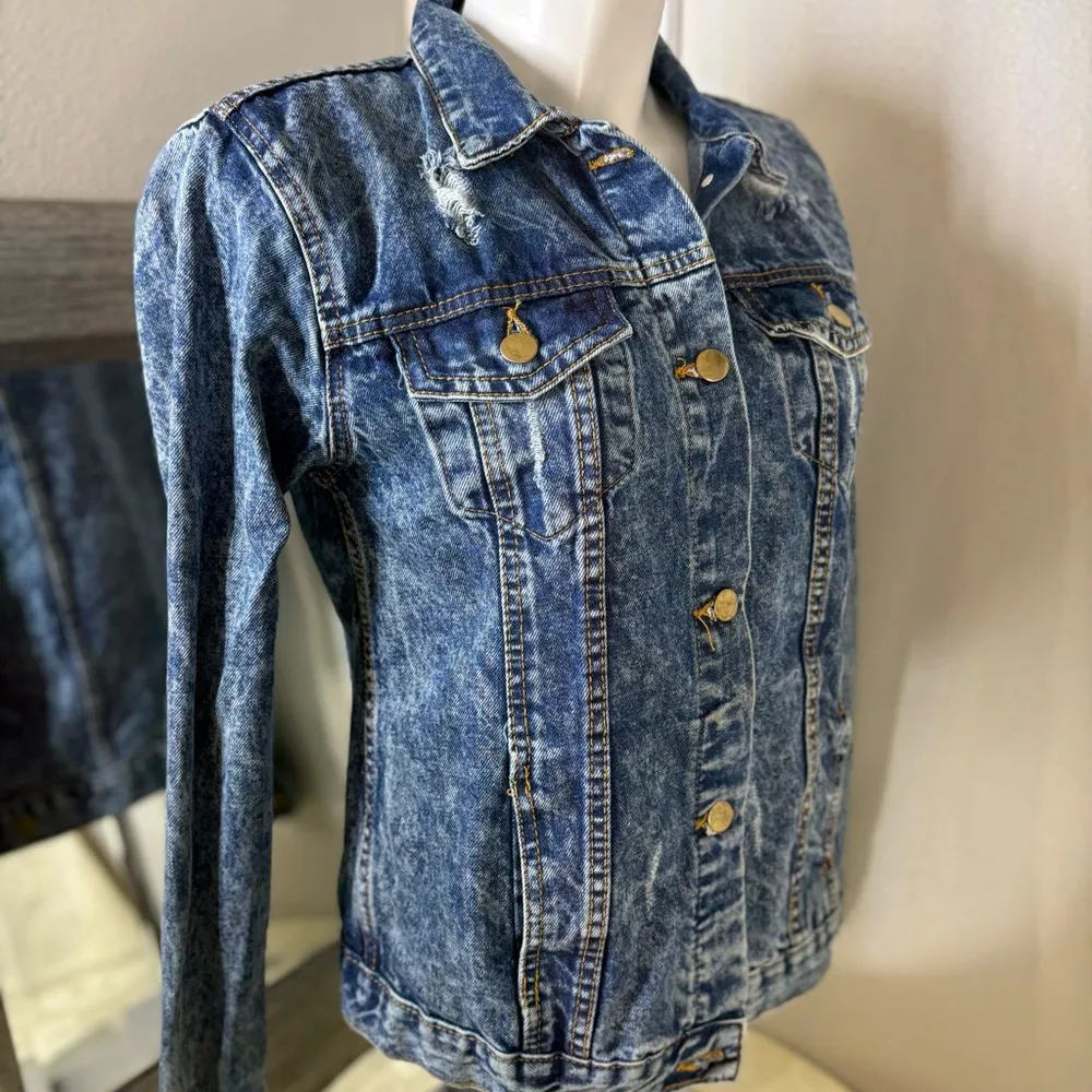 Blue and Gold Jean Jacket with Fitted Silhouette Size L - Image 11