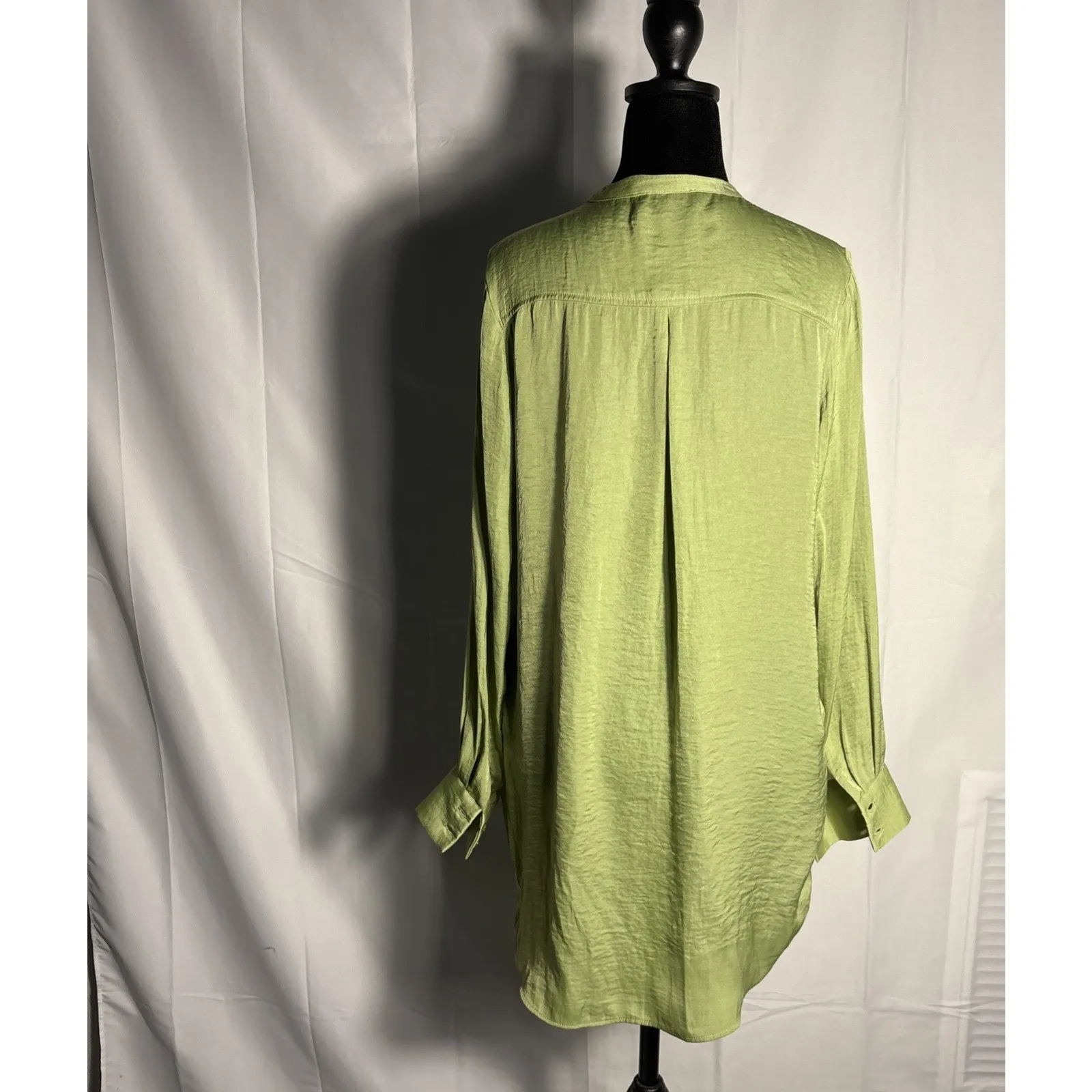 Rachel Zoe Green silky button down size Xs - Image 4