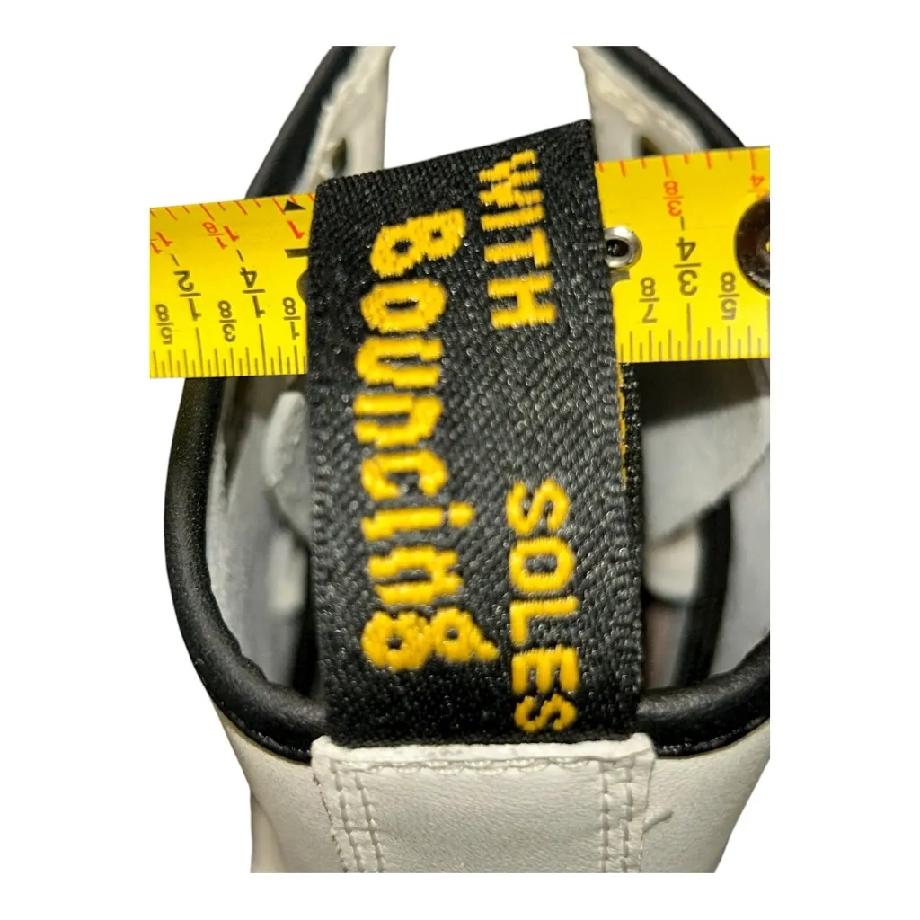 Dr. Martens Zavala Hydro Combat Boots White Leather
Women’s 9 / Men’s 8 like new - Image 5