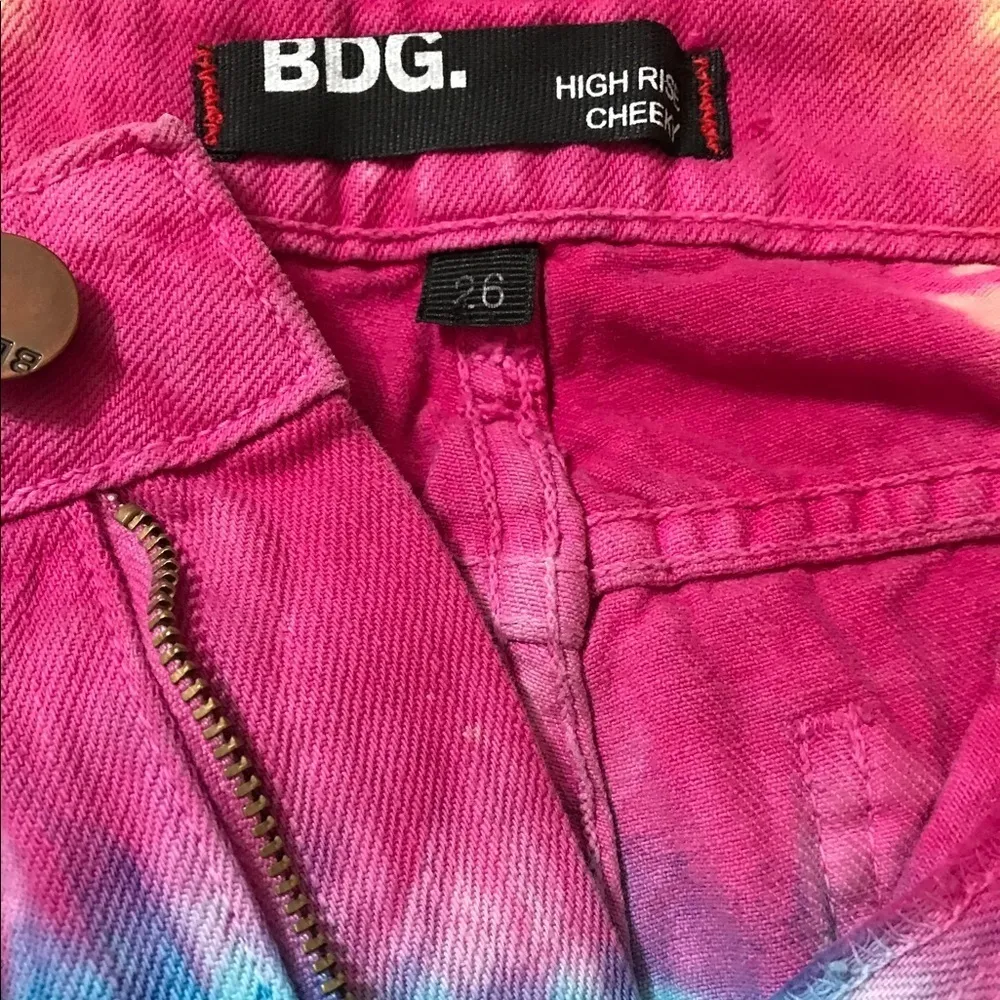 BDG‎ Tie Dyed Denim Shorts - Image 8