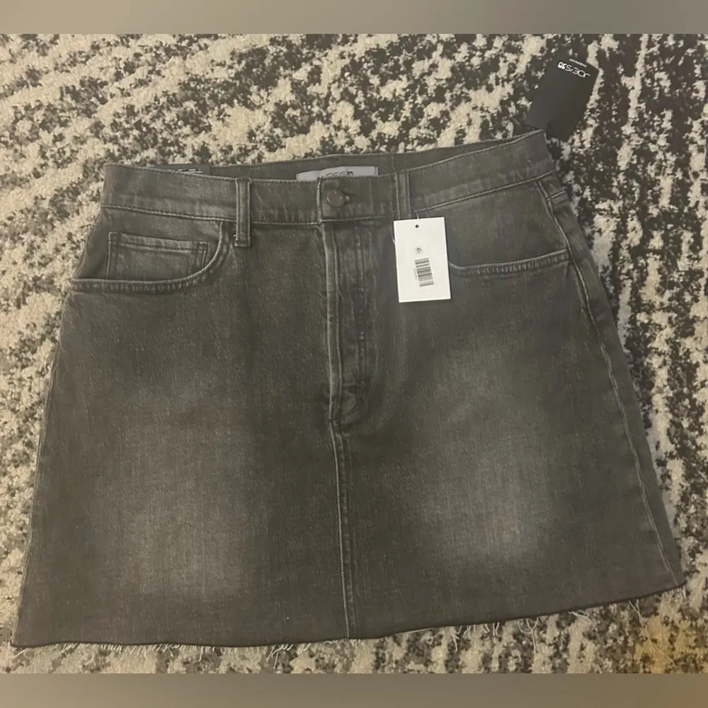 JOE'S JEANS Anastasia Faded Straight Mini Denim Skirt size 31 - Image 3