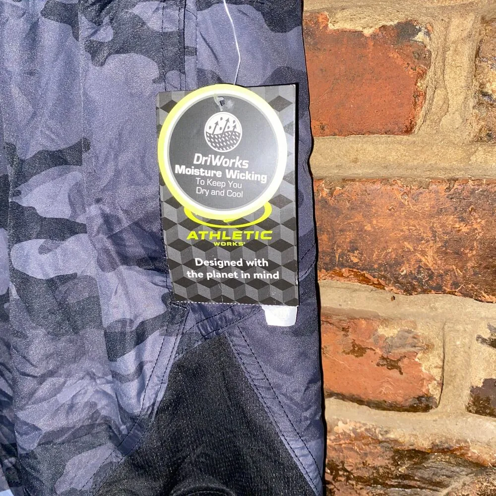 NWT Athletic Works Black Gray Camo Camouflage Shorts Women's Size XXXL 22 - Image 4