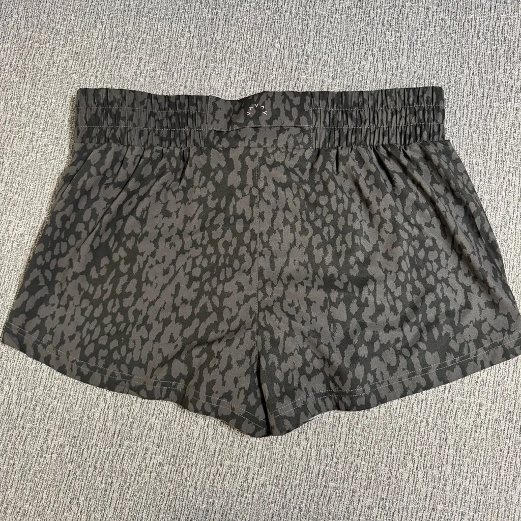 Varley  Kallin Running Shorts - Image 6