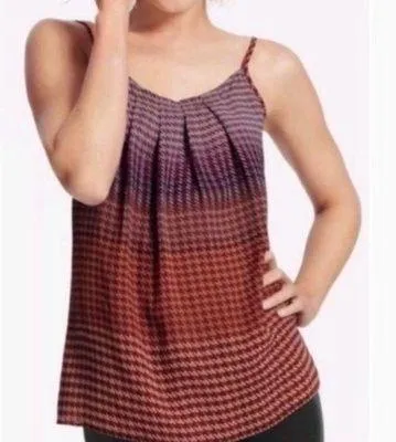 Cabi #555 Houndstooth Pleated Cami
Top - Image 2