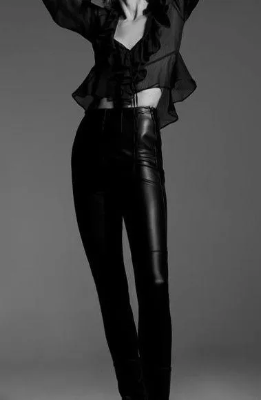 Zara HIGH-WAISTED FAUX LEATHER LEGGINGS M - Image 2