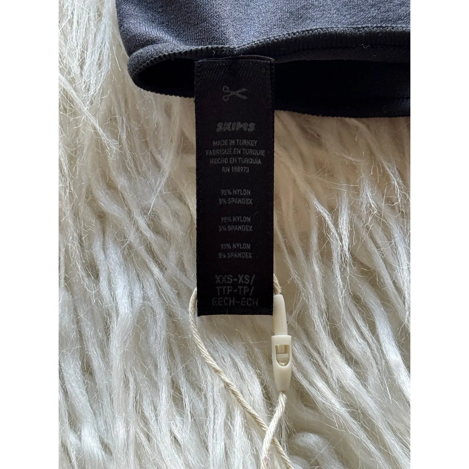 Skims Essential Crew Neck Sleeveless Bodysuit Onyx XXS/XS - Image 10