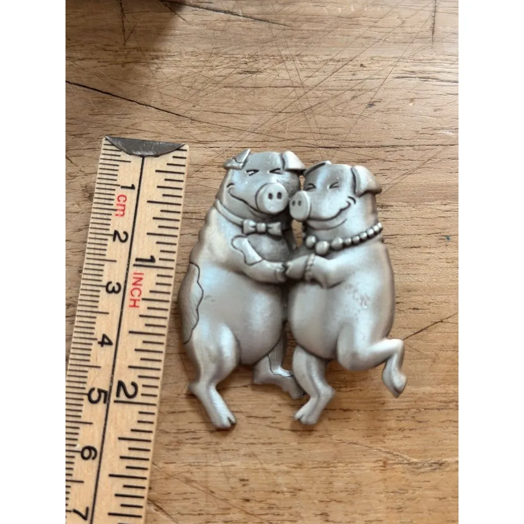 JJ Dancing Pigs Pewter Pin Brooch With Box 2 Inches Silver - Image 4