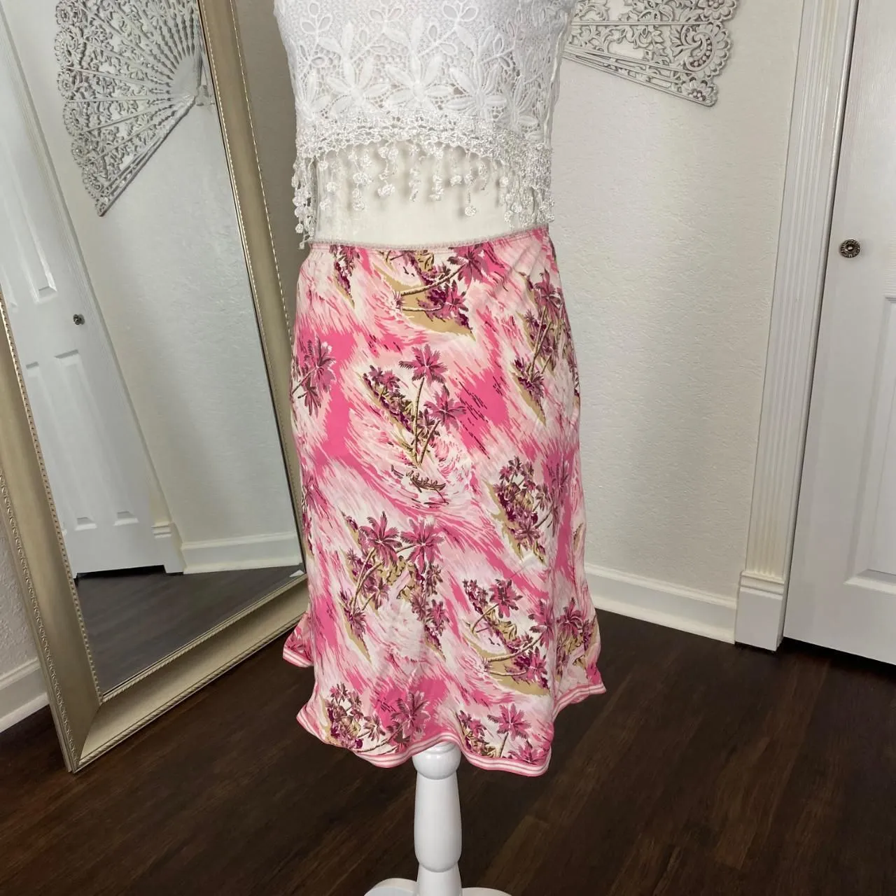 Early 2000's Hawaiian Flower Y2K Pink White Palmtree Floral Pink Midi Skirt M 10 - Image 5