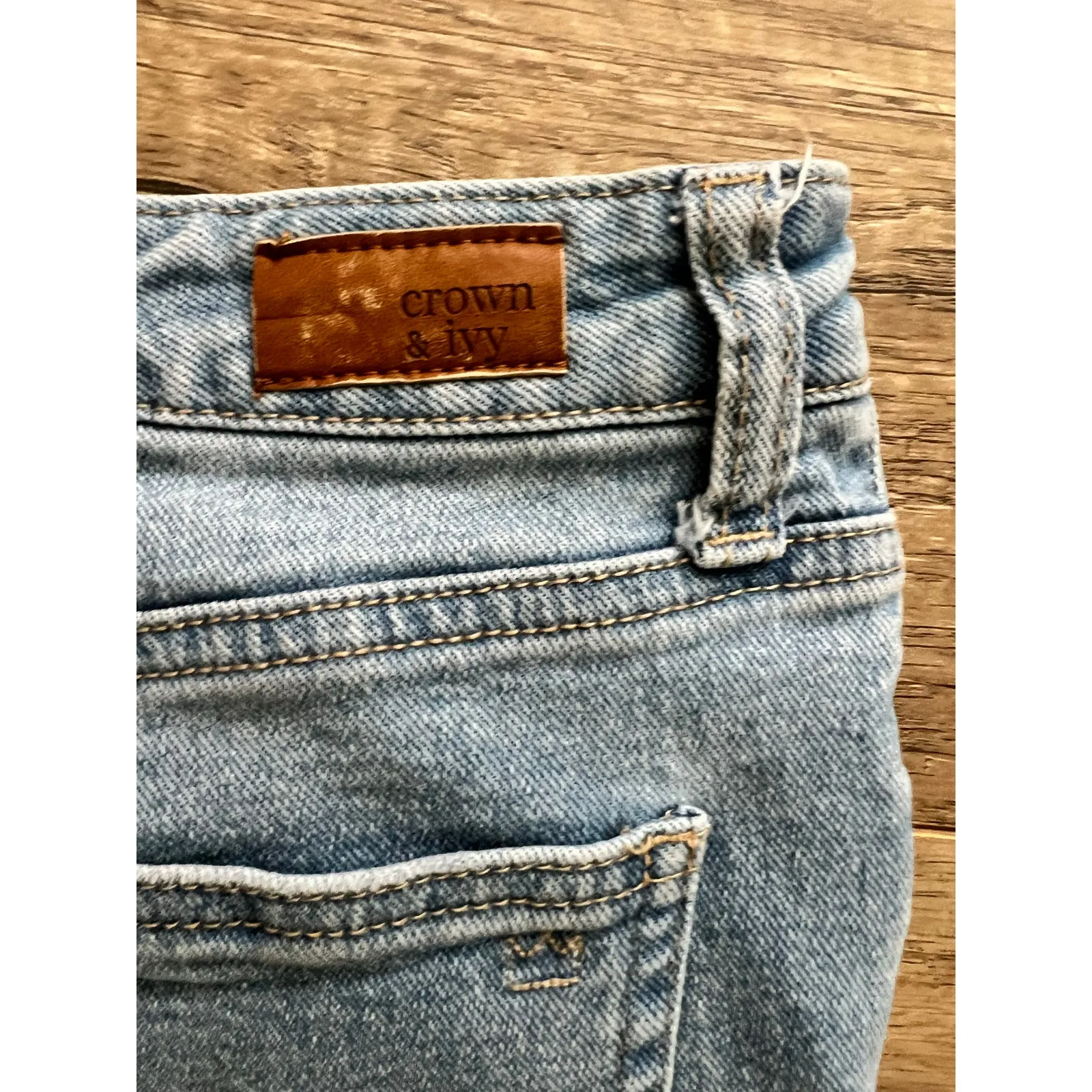 Crown & Ivy Vintage High Rise Straight Leg Jeans Dip Dyed Denim 8 Blue White - Image 4