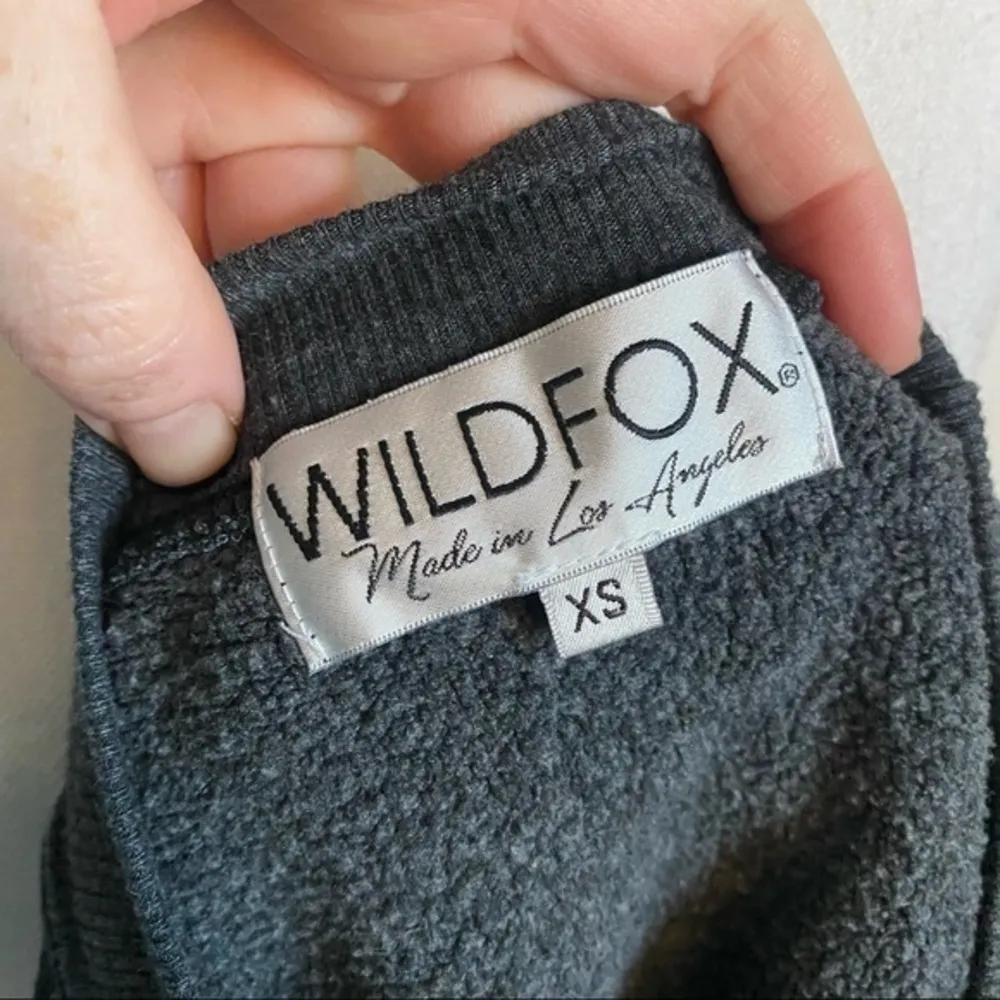 Wildfox • Dark Grey Star Sweatshirt - Image 5