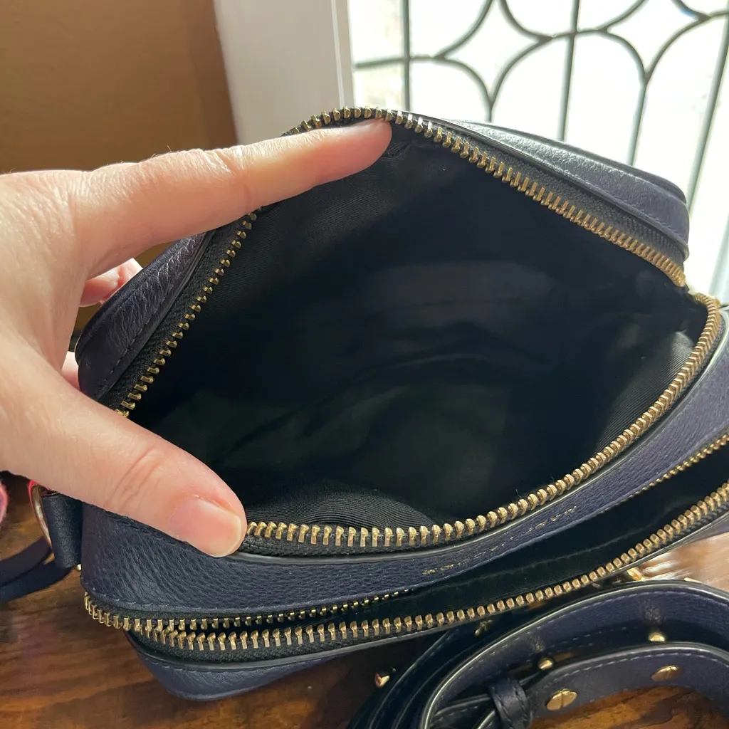 Marc Jacobs The SoftShot Navy Leather Crossbody Bag - Image 7