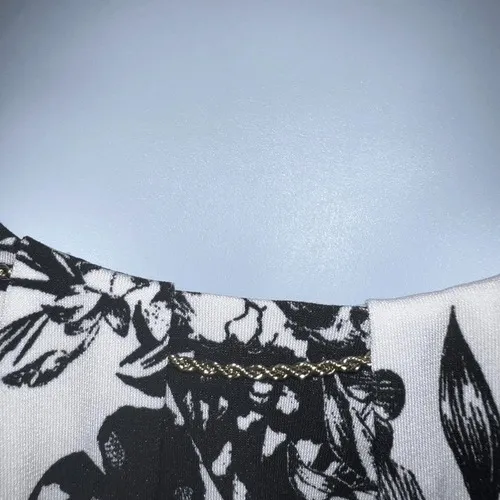 WHITE HOUSE BLACK MARKET Black and White Floral Chain Link Tank Top NWOT Size XS - Image 4