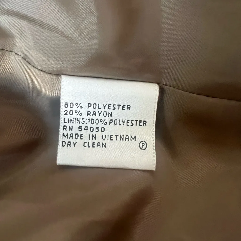 Le Suite Blazer Womans size L‎ Taupe Floral Brocade Blazer with Tortoise Casual - Image 5