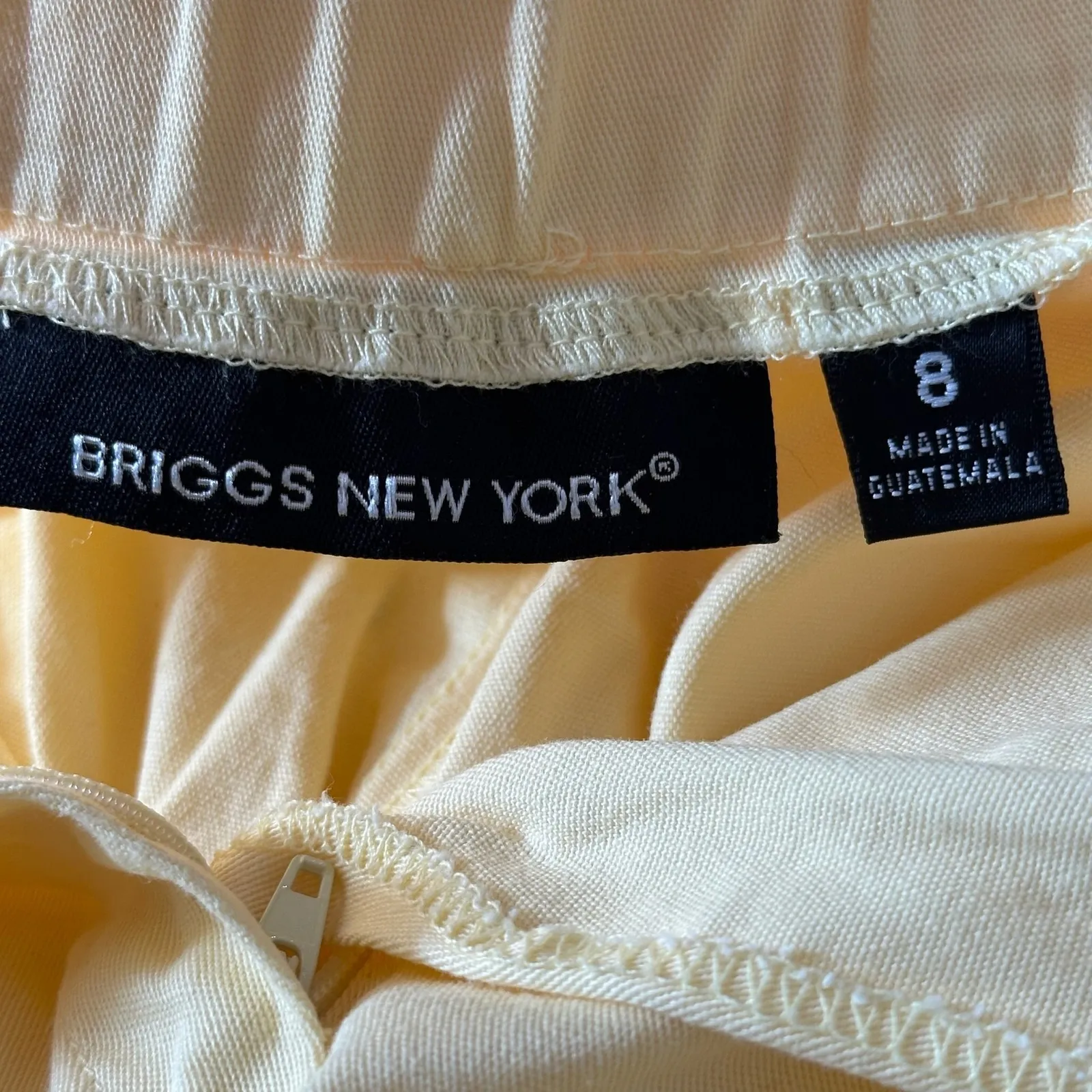 Briggs New York Women's Yellow Capri Pants Size 8 Cropped Cotton Spandex Blend - Image 3