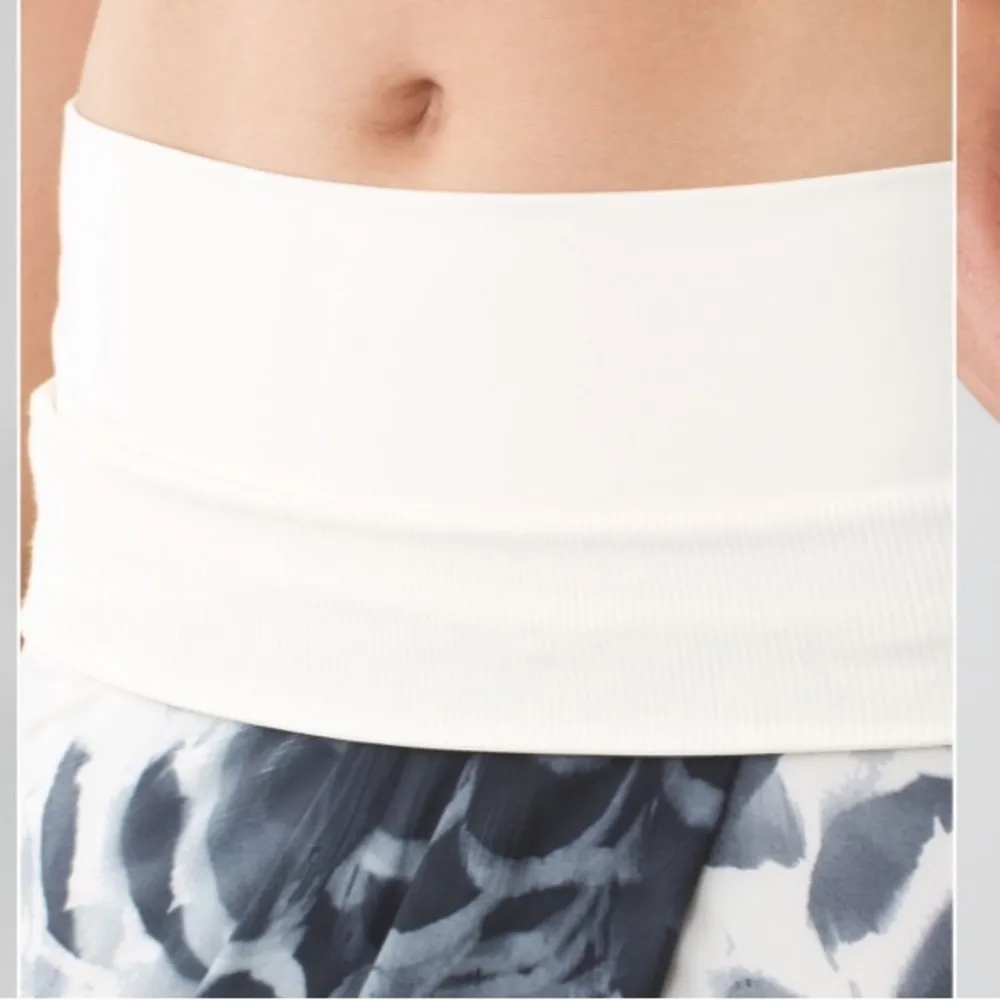 Lululemon Dance To Yoga Pant
Pretty Plume Angel Wing Black / Angel Wing size 4​ - Image 11