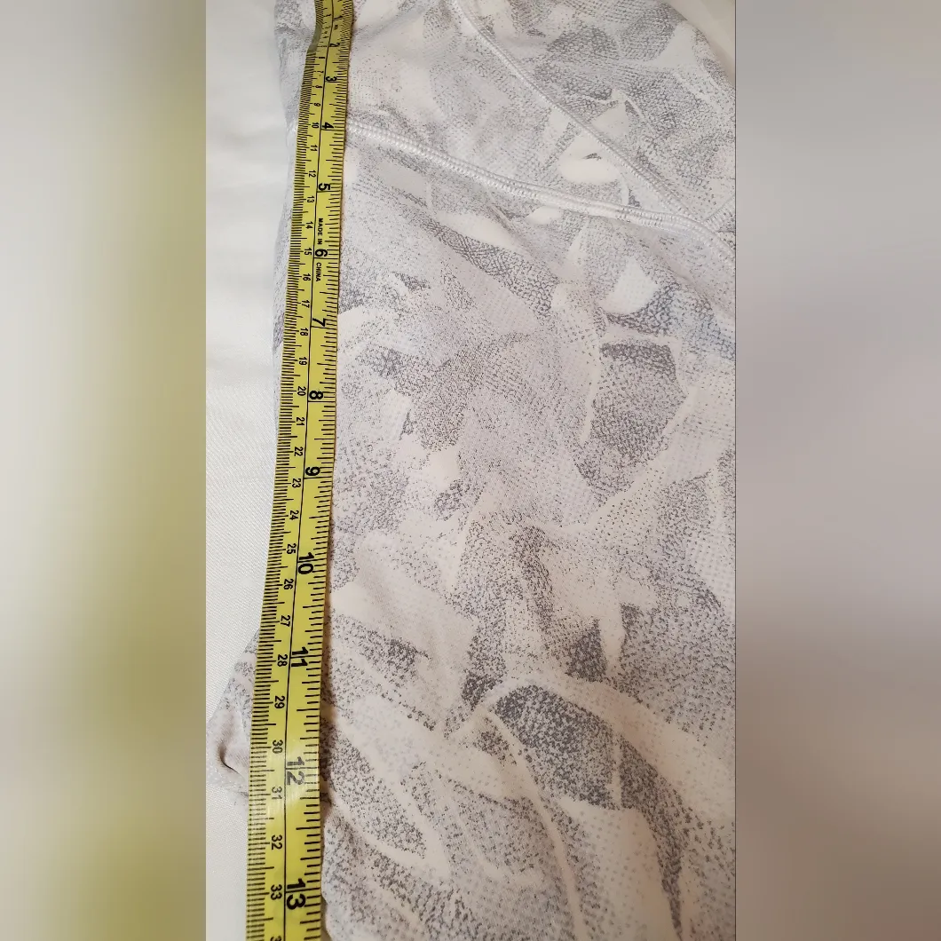 Lululemon Train Times Crop Jasmine White Multi / White SIZE:8 - Image 6