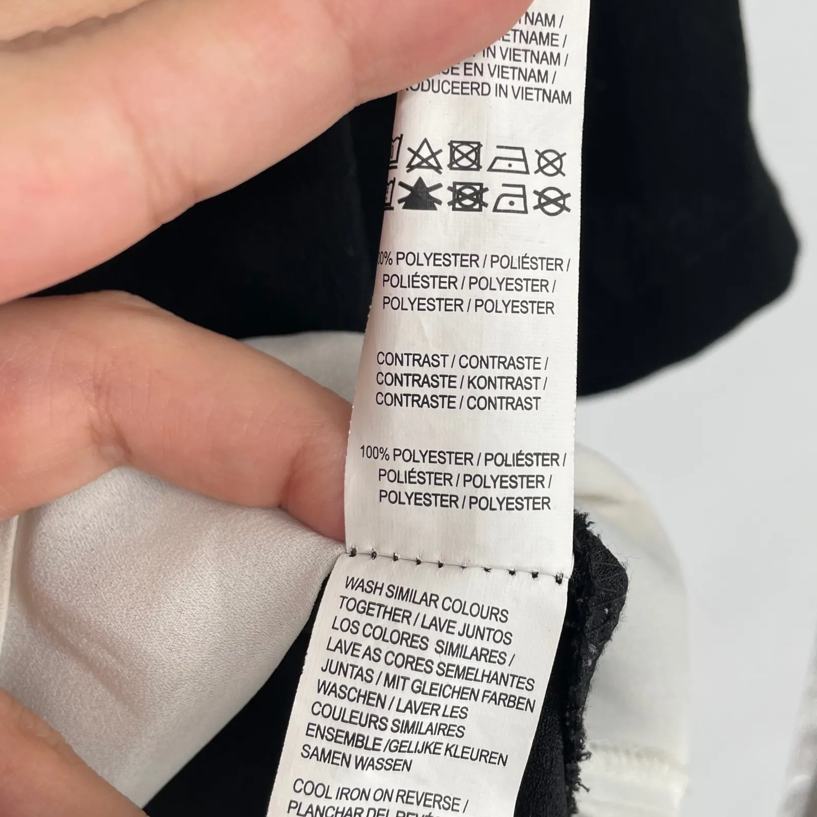 Atmosphere Black Cream Layered Top Gold Zipper Detail 3/4 Sleeve Size 6 - Image 4