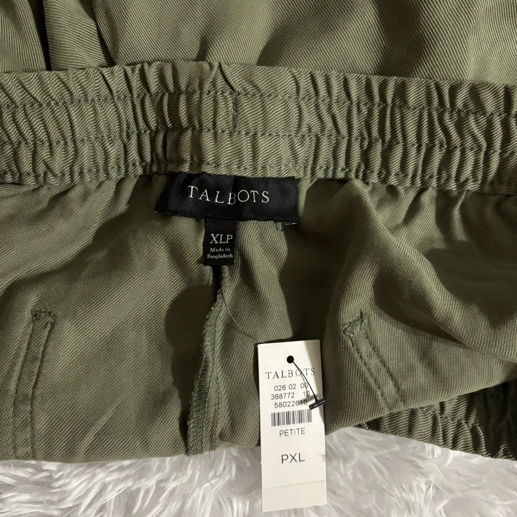 Talbots Olive Cargo Shorts - Image 6