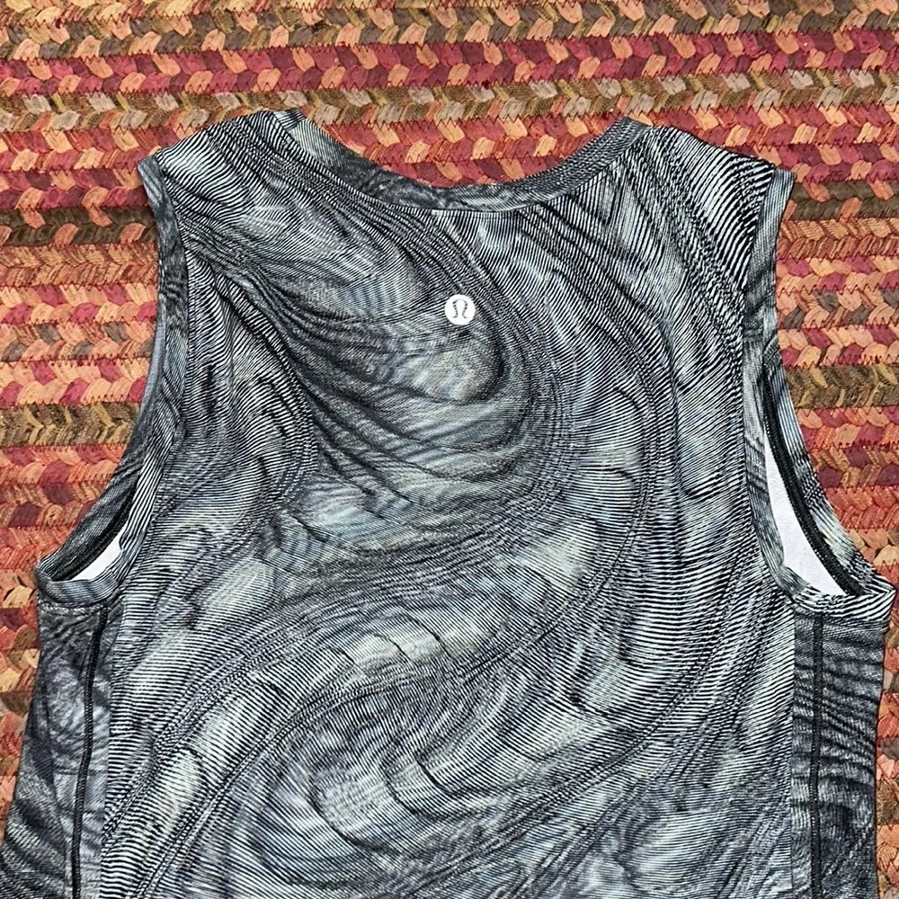 LULULEMON DIMENSIONAL ICING BLUE HIGH NECK SPLIT HEM RUN TANK - Image 6