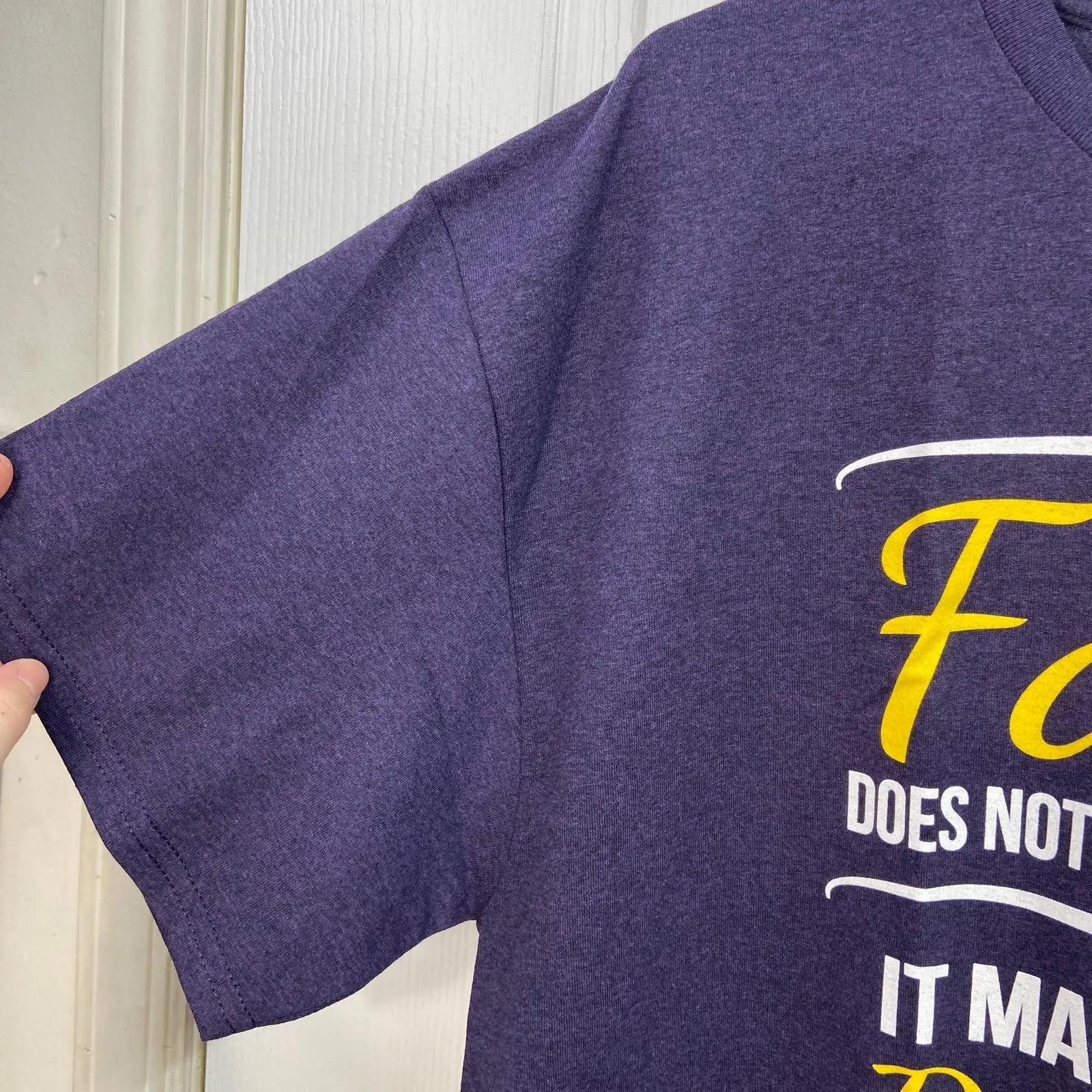 NEW Gildan adult blackberry faith heavy cotton short sleeve casual tshirt XL - Image 2