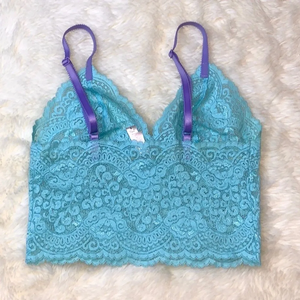 Victoria’s Secret Lace Camisole Tank Top - Image 4