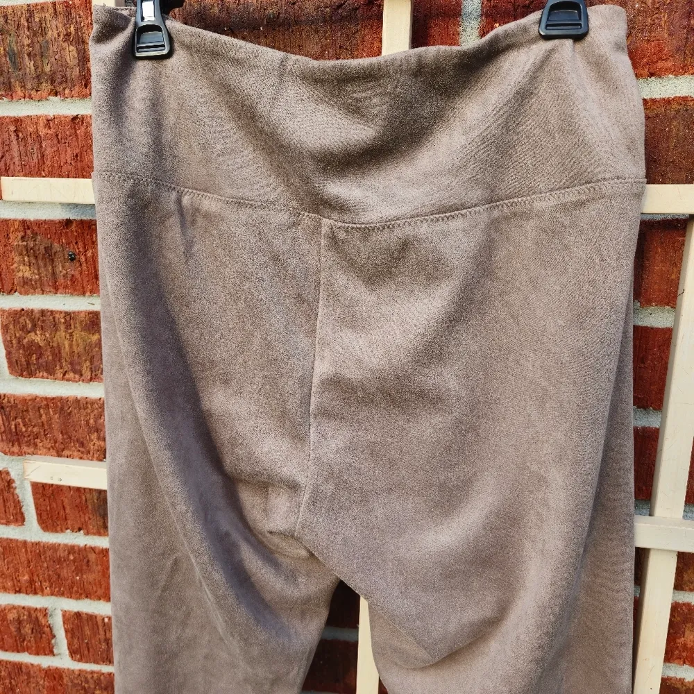 EUC Rachel Zoe dark camel high rise faux suede leggings size 8 - Image 6