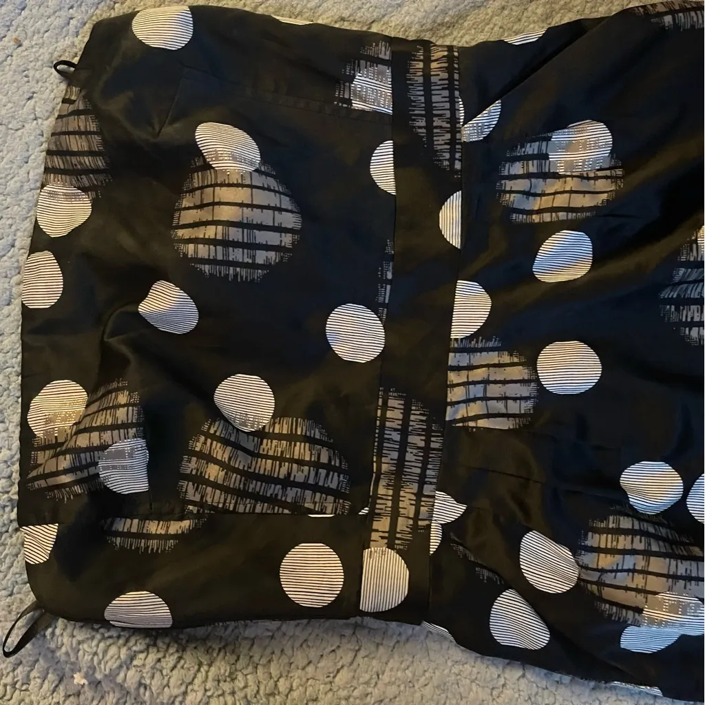 Banana Republic Women's Black White Strapless Poka Dot Print Mini Dress Sz 2 - Image 3