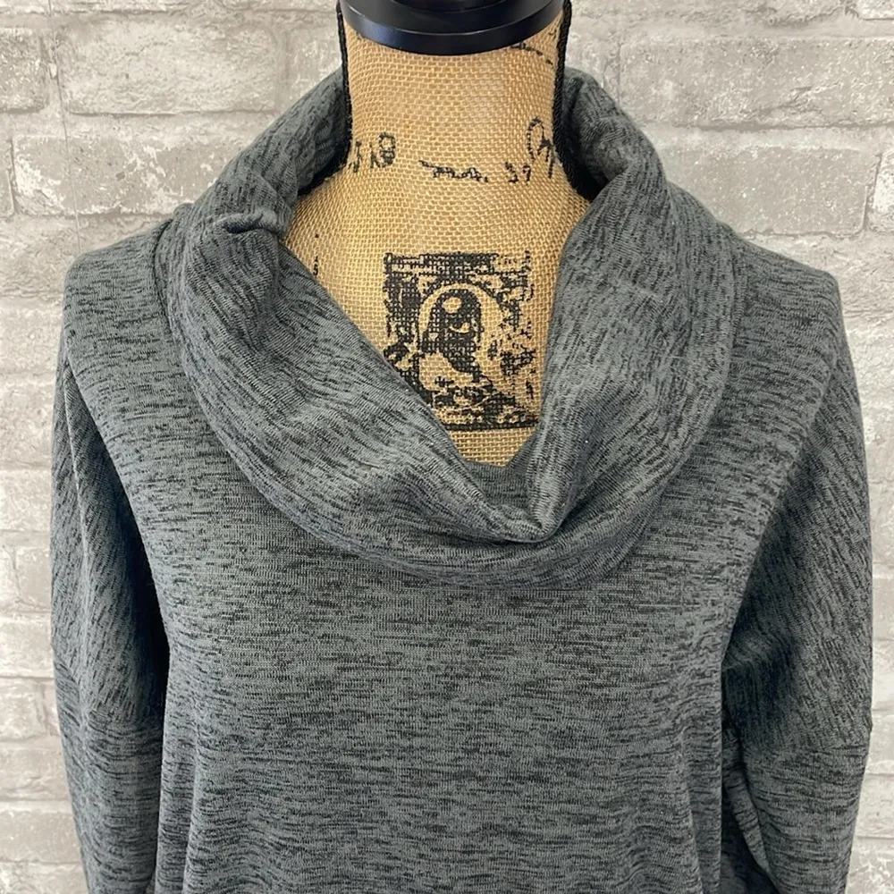 Athleta Batwing & Robin Cowl Neck
Pullover #918996 - Image 2