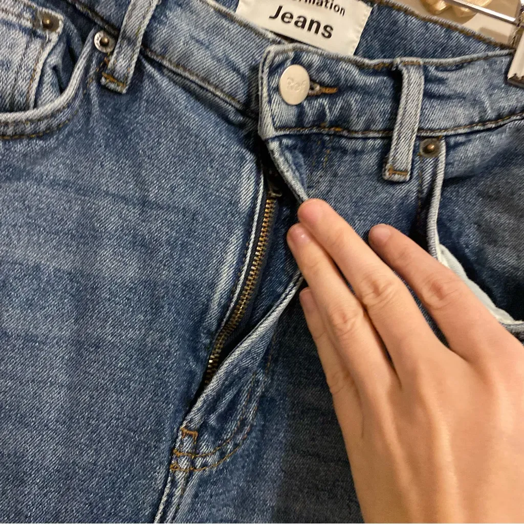 Reformation Liza High Rise Straight Jean in Lanai size 26 - Image 6