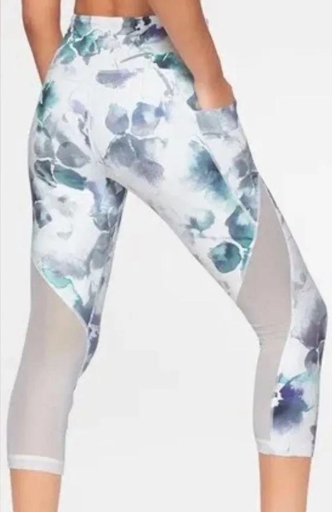 Athleta Mudra high waisted white floral leggings, size XS - Image 3