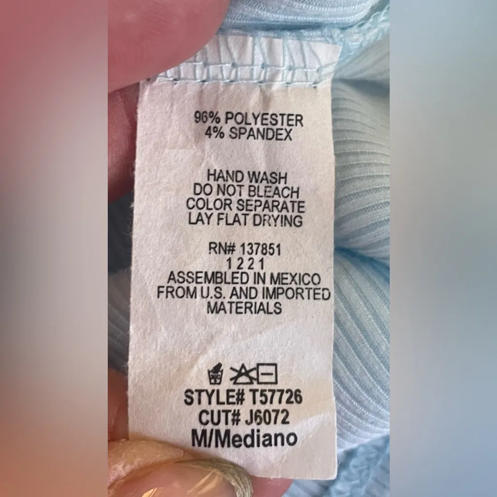 Urban Outfitters Gaze Motel Tasina Light Blue Ribbed Cropped Baby T - Image 5